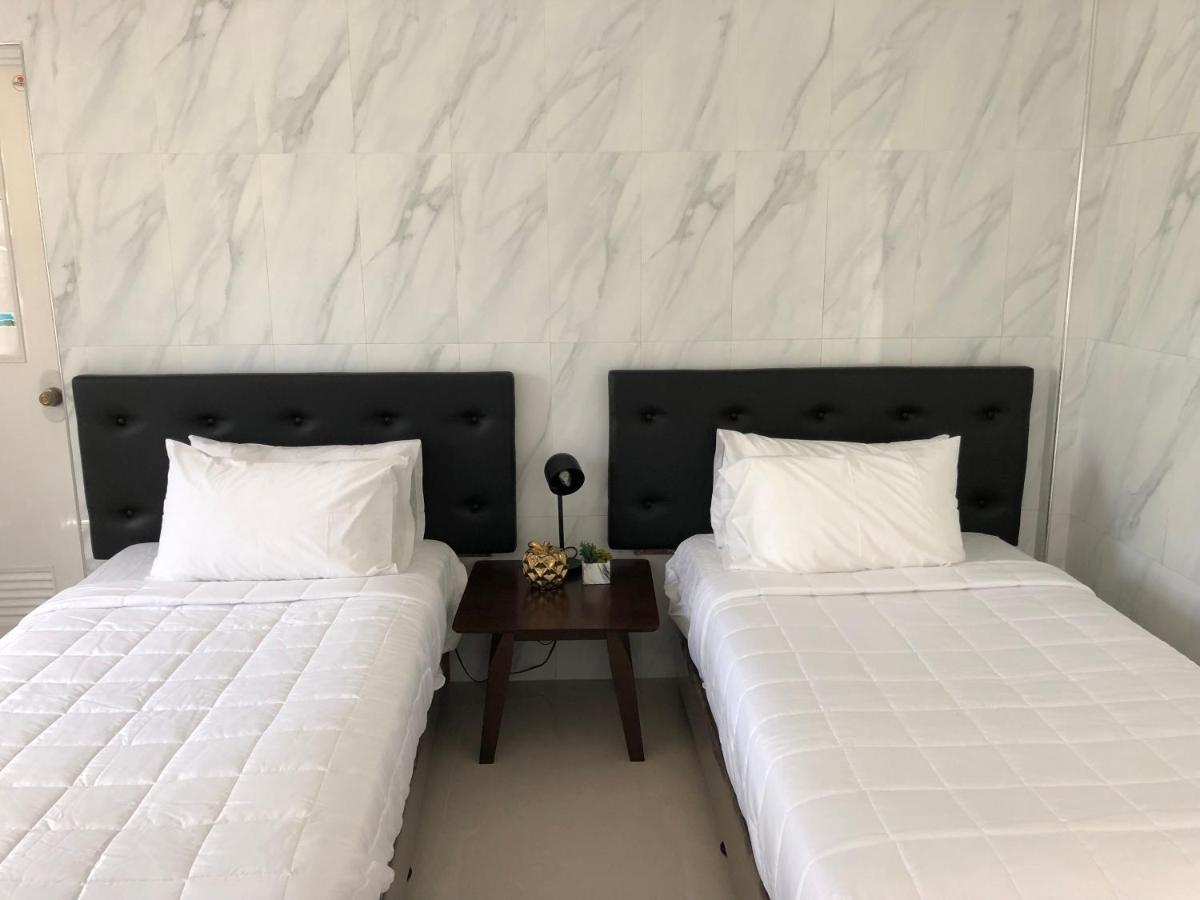 Arriyus Apartelle Daanbantayan Exteriér fotografie
